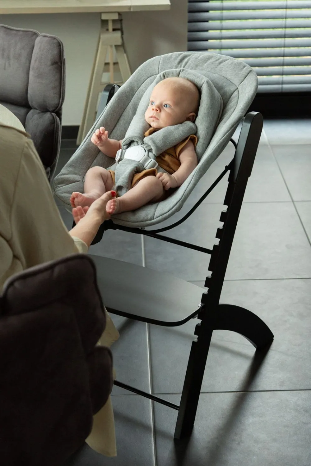 Outlet Childhome Evosit Meegroeistoel + Eettablet - Zwart