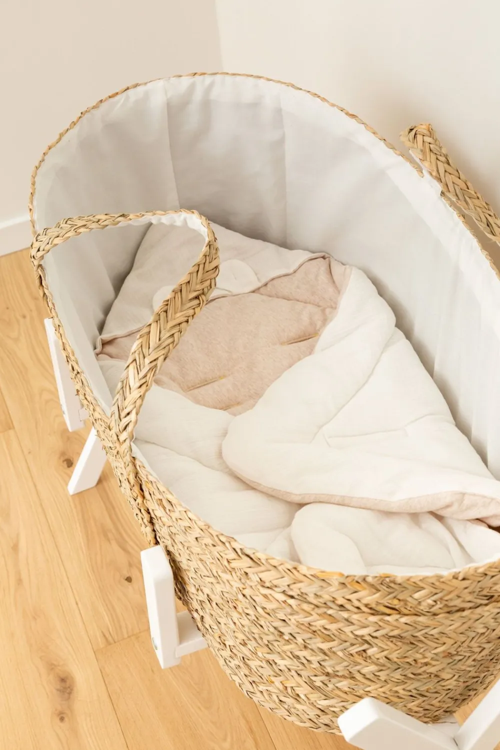 Online Childhome Moses Mand + Handvaten + Matras - Zeegras - Naturel